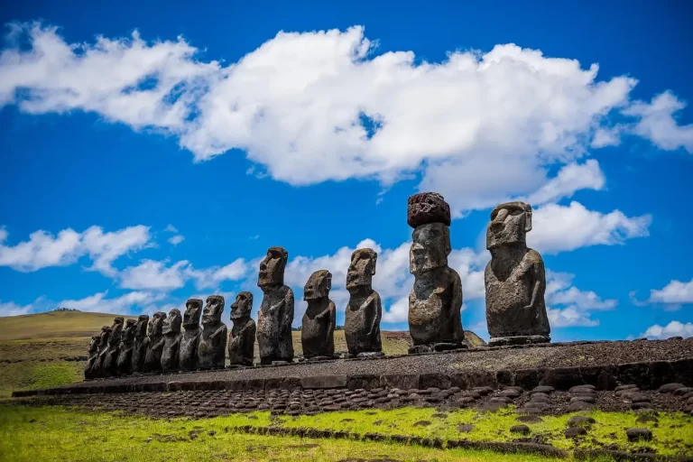 A Enigmaticidade das Cabeças de Moai na Ilha de Páscoa